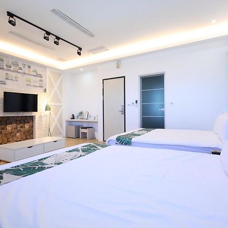 海享電梯民宿-近夜市-近海邊 Hualien Eksteriør bilde